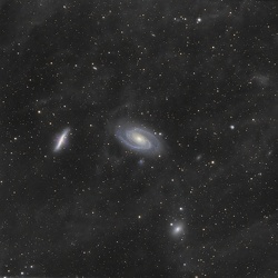 M 81 Galaktyka Bodiego & M 82 Cygaro